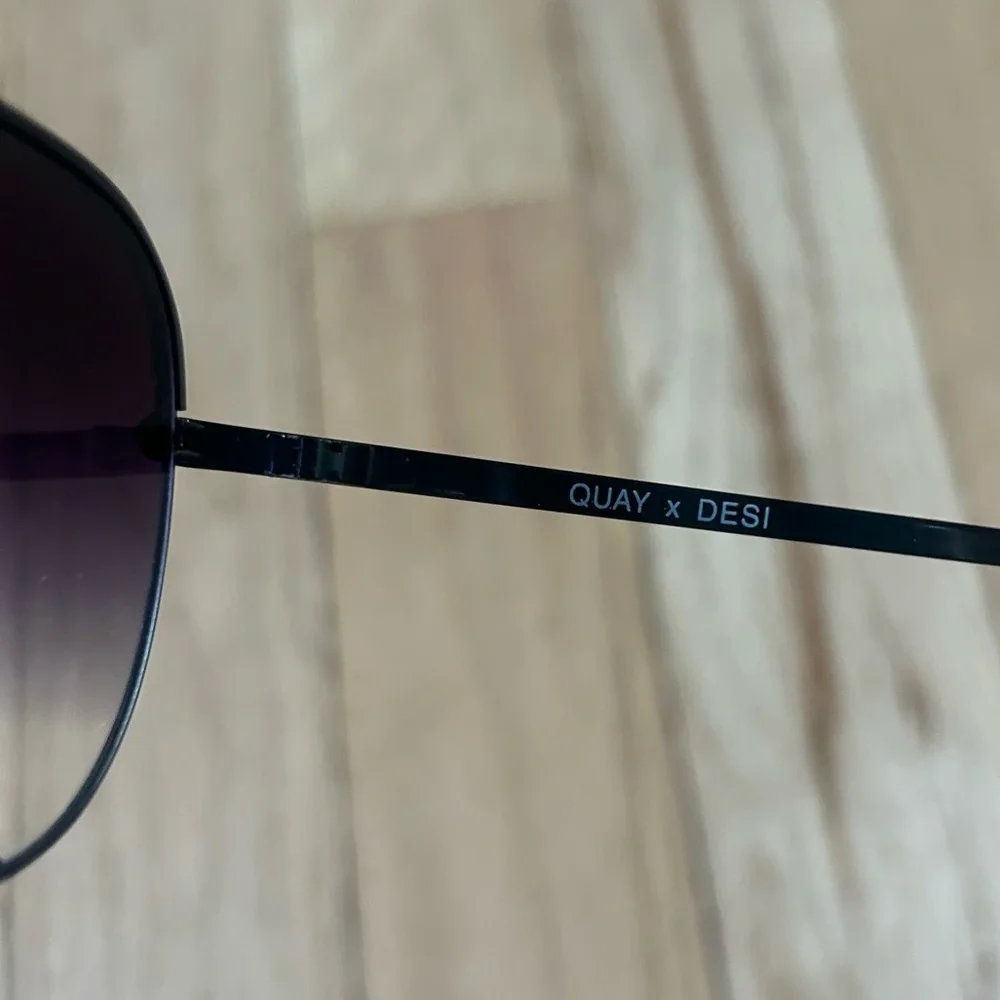 Quay High Key Mini Aviators